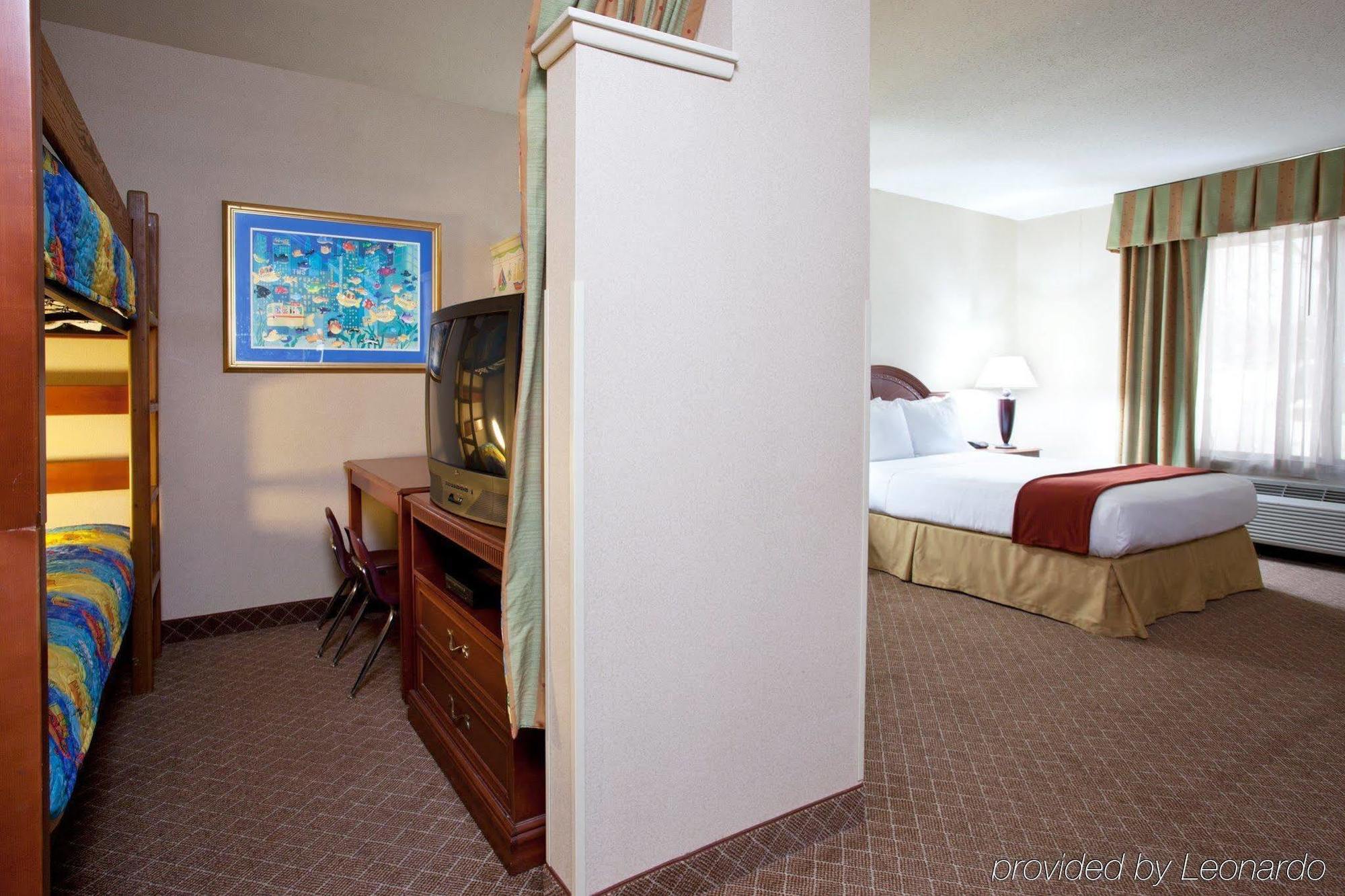 Wyndham Garden Erie Hotel Kearsarge Стая снимка